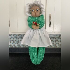 Kitschy vintage Old Grandma  plastic bag holder